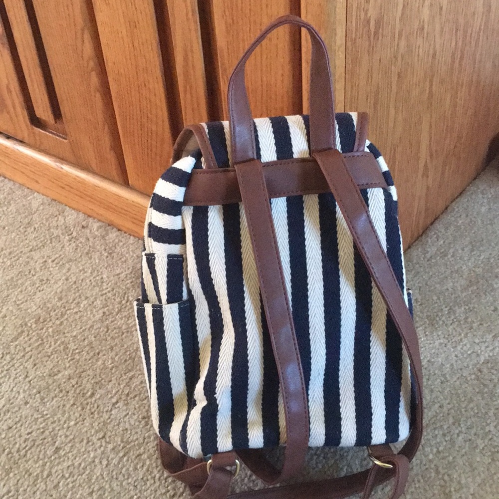 Backpack - Picture 8 of 12